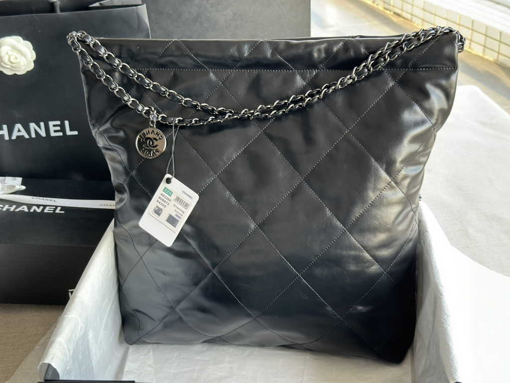 Chanel 22 Large Handbag AS3262 Shiny Calfskin Black-Tone Metal