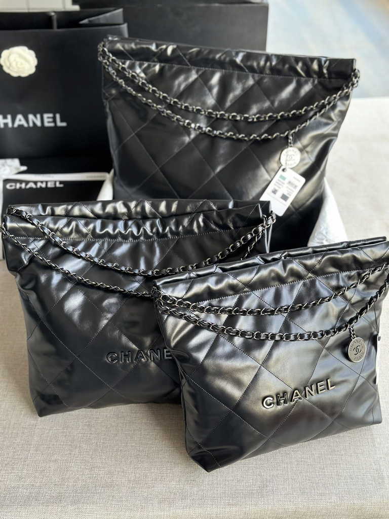 Chanel 22 Large Handbag AS3262 Shiny Calfskin Black-Tone Metal