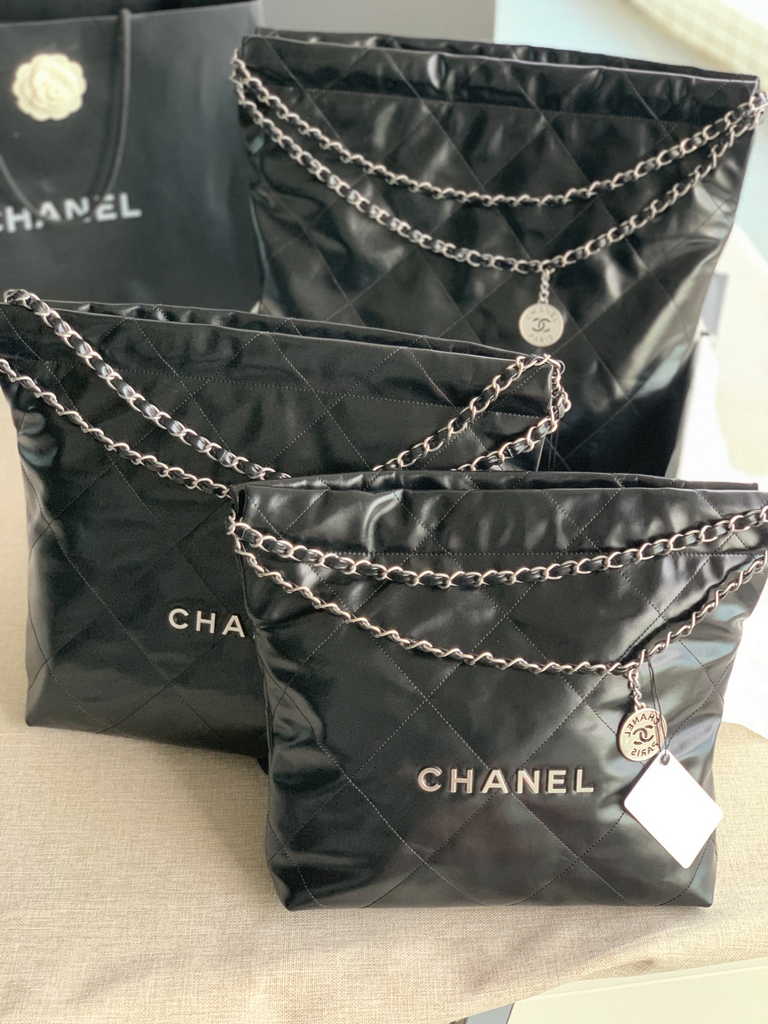 Chanel 22 Large Handbag AS3262 Shiny Calfskin Silver-Tone Metal