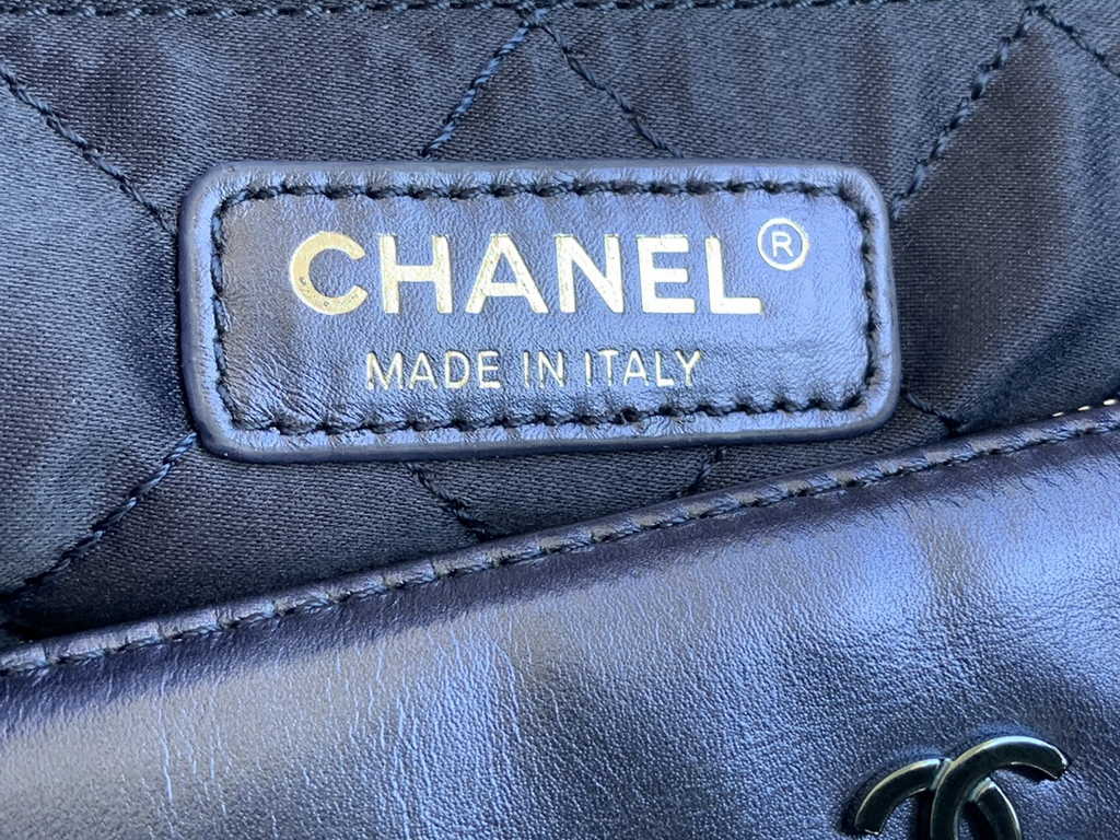 Chanel 22 Large Handbag AS3262 Navy Blue Shiny Calfskin Silver-Tone Metal