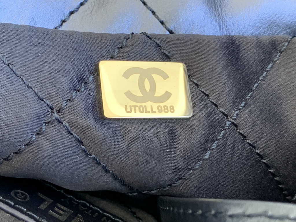 Chanel 22 Large Handbag AS3262 Navy Blue Shiny Calfskin Silver-Tone Metal