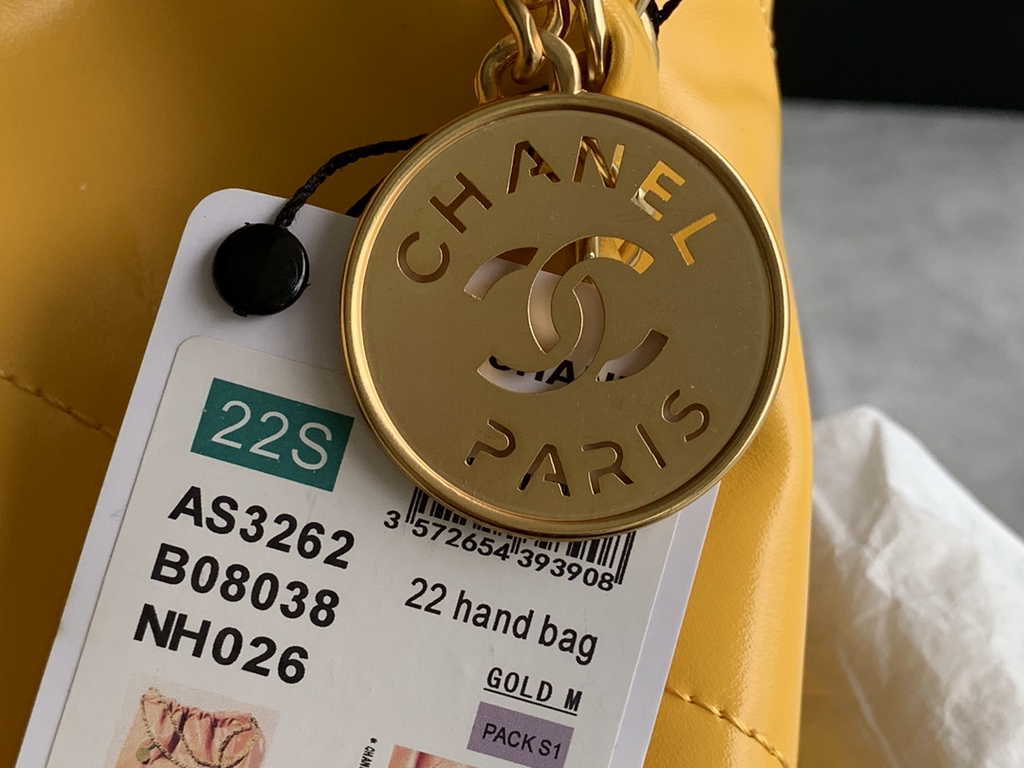 Chanel 22 Large Handbag AS3262 Yellow Shiny Calfskin Gold-Tone Metal