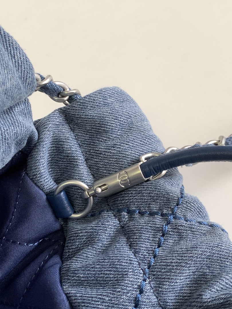 Chanel 22 Mini bag AS3980 Blue Washed Denim
