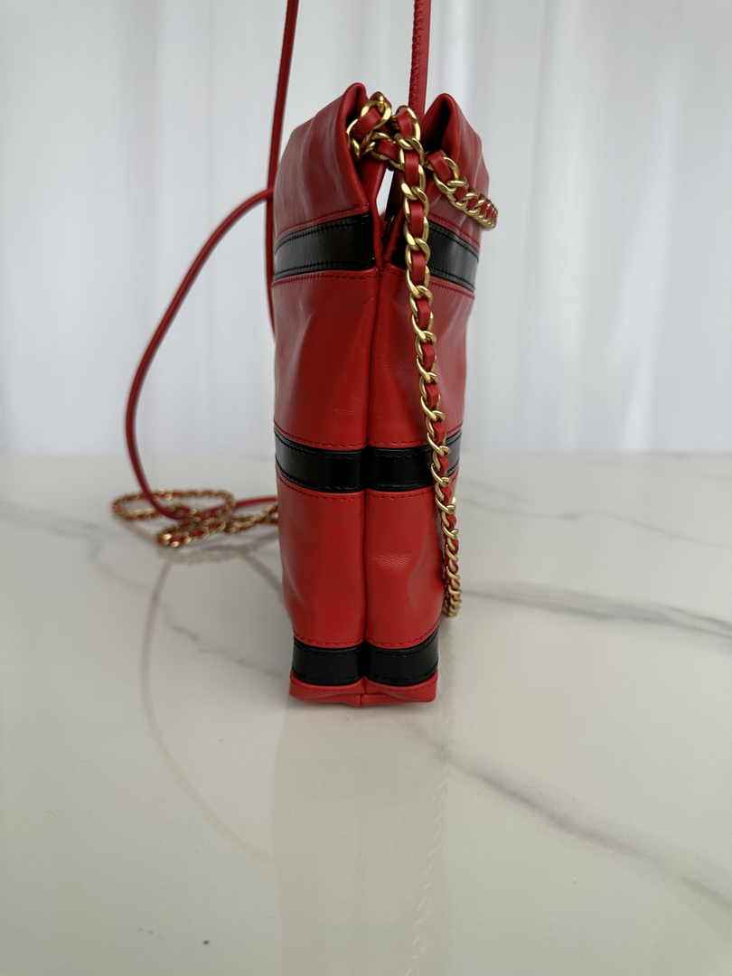 Chanel 22 Mini bag AS3980 Red Black Shiny Calfskin