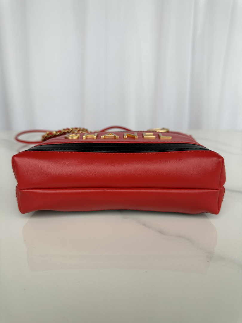Chanel 22 Mini bag AS3980 Red Black Shiny Calfskin
