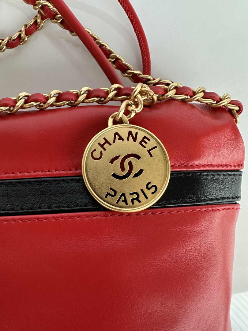 Chanel 22 Mini bag AS3980 Red Black Shiny Calfskin