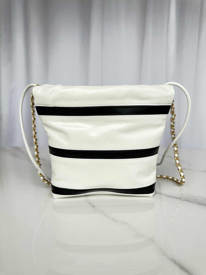 Chanel 22 Mini bag AS3980 Black White Shiny Calfskin
