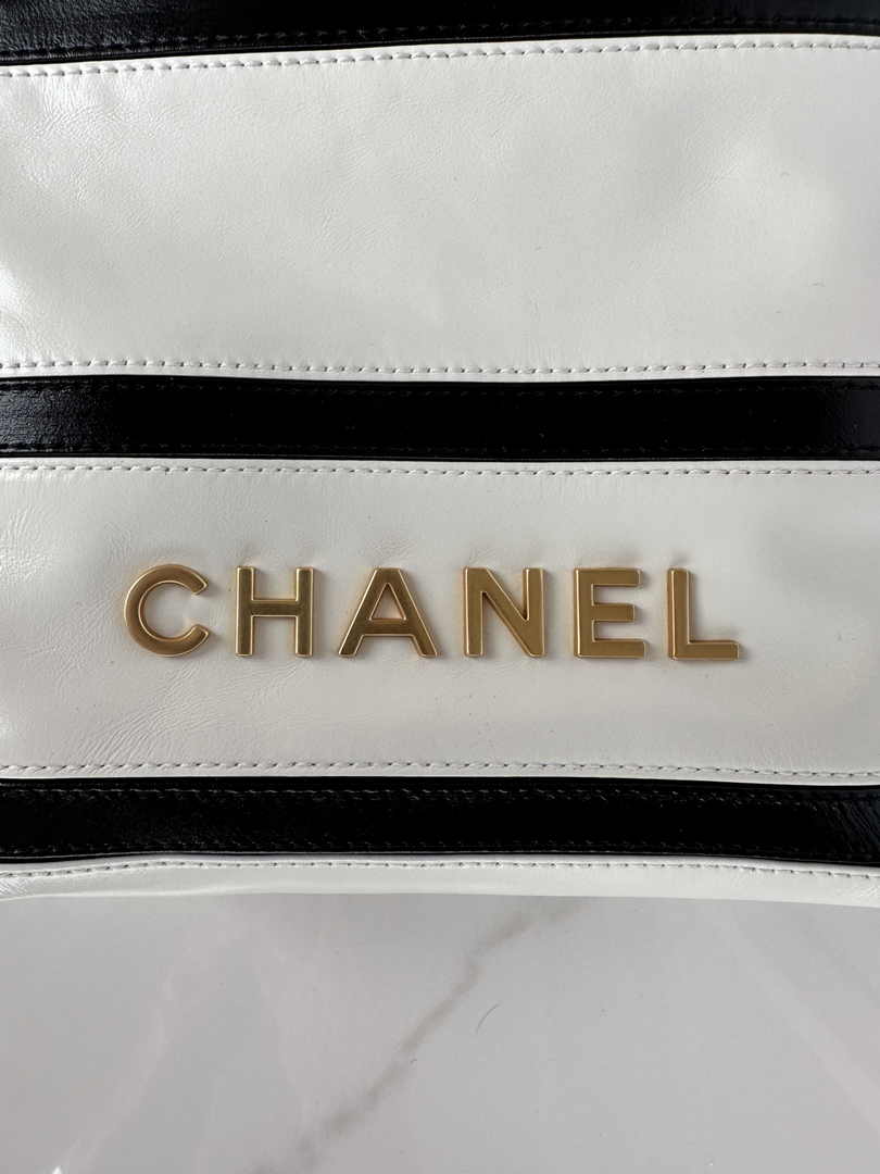 Chanel 22 Mini bag AS3980 Black White Shiny Calfskin