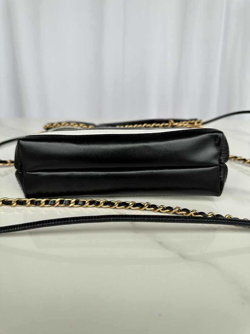 Chanel 22 Mini bag AS3980 White Black Shiny Calfskin