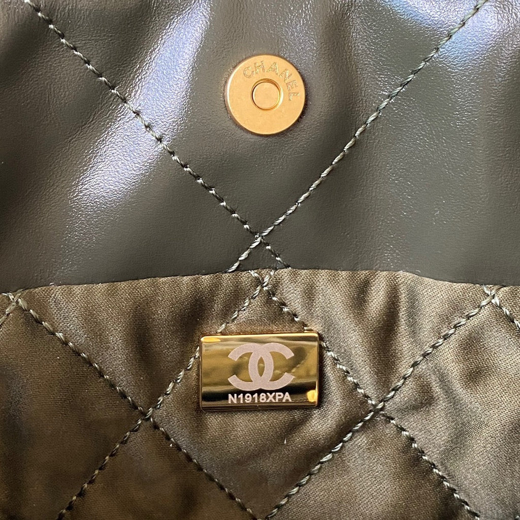 Chanel 22 Mini Handbag AS3263 Calfskin Leather In Dark Green