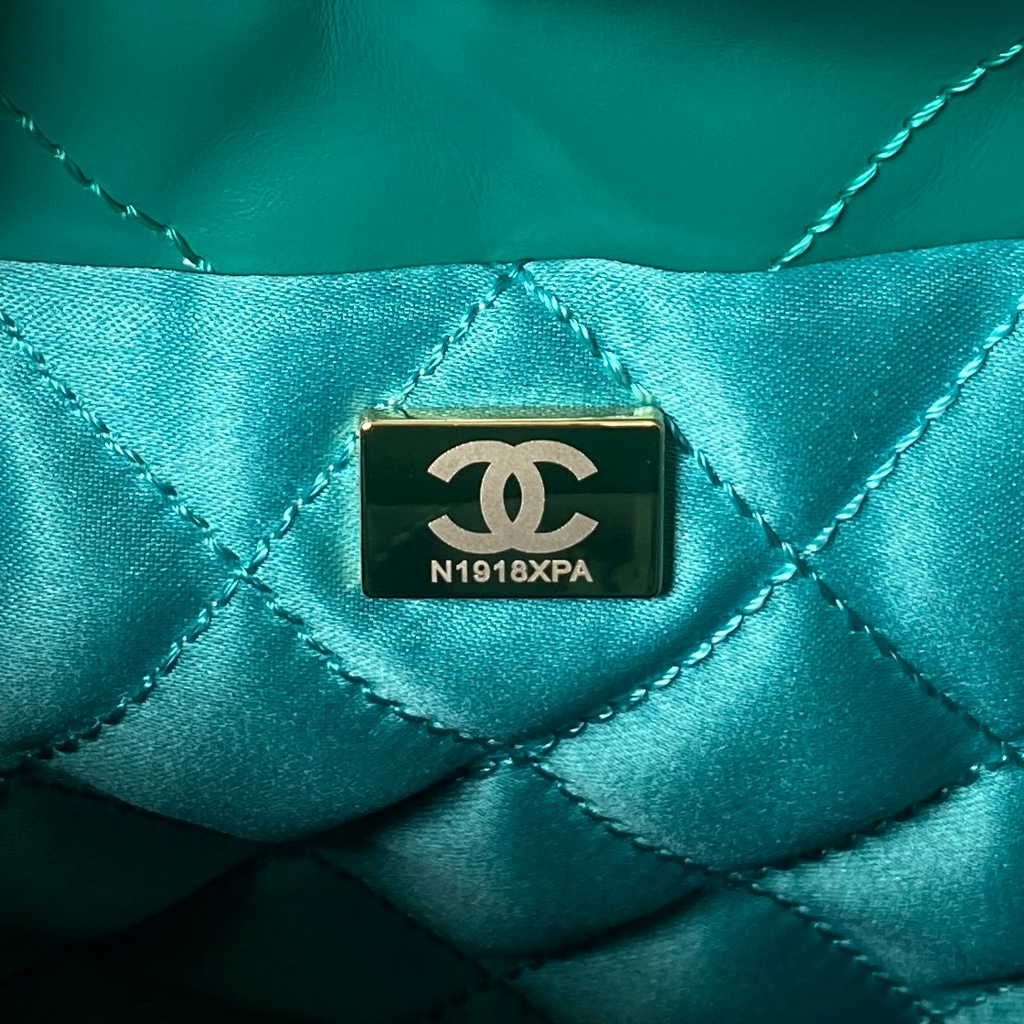 Chanel 22 Mini Handbag AS3980 Shiny Calfskin Gold-Tone Metal Green