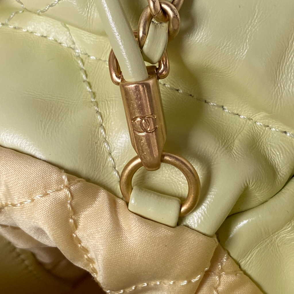 Chanel 22 Mini bag AS3980 Shiny Calfskin & Gold-Tone Metal Yellow