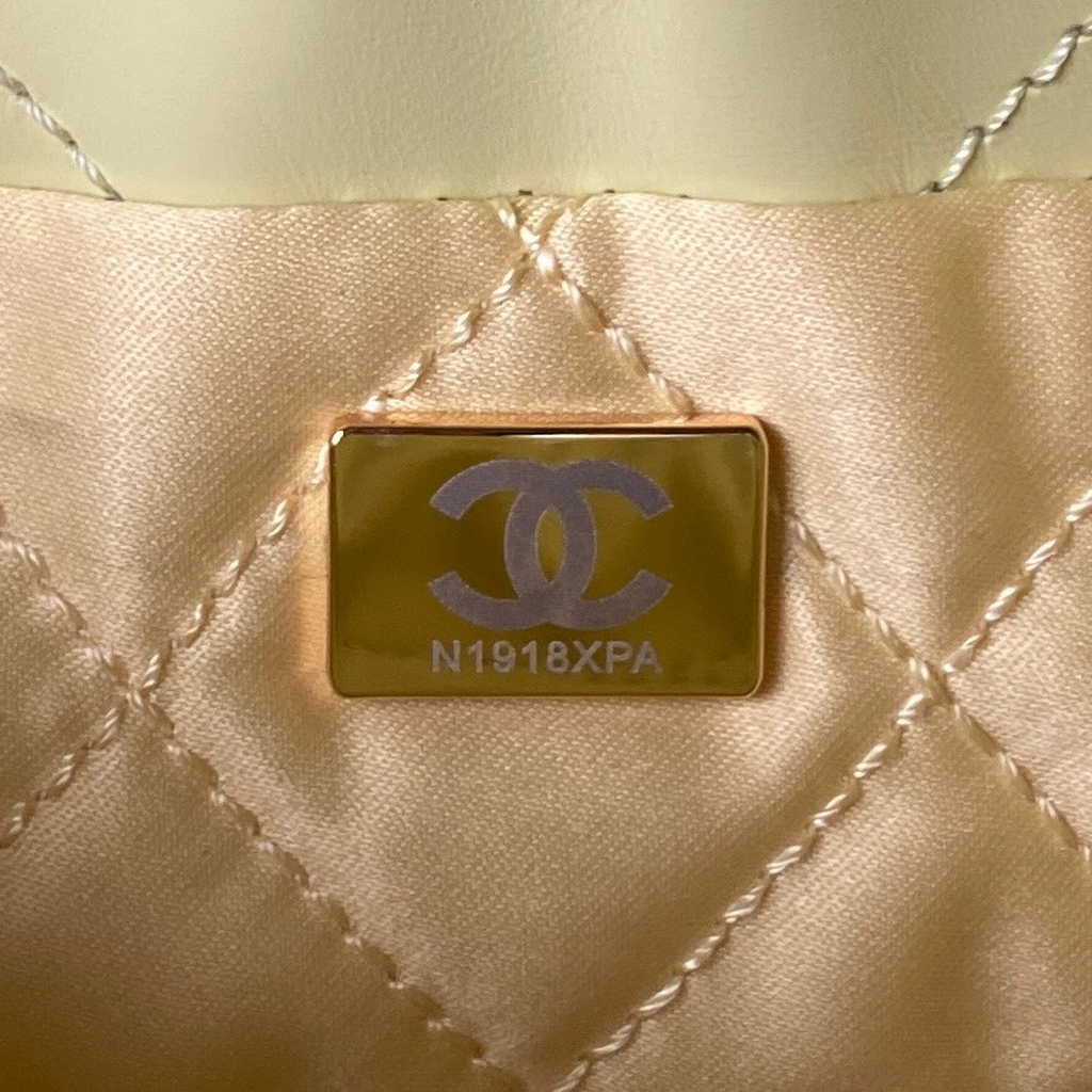 Chanel 22 Mini bag AS3980 Shiny Calfskin & Gold-Tone Metal Yellow