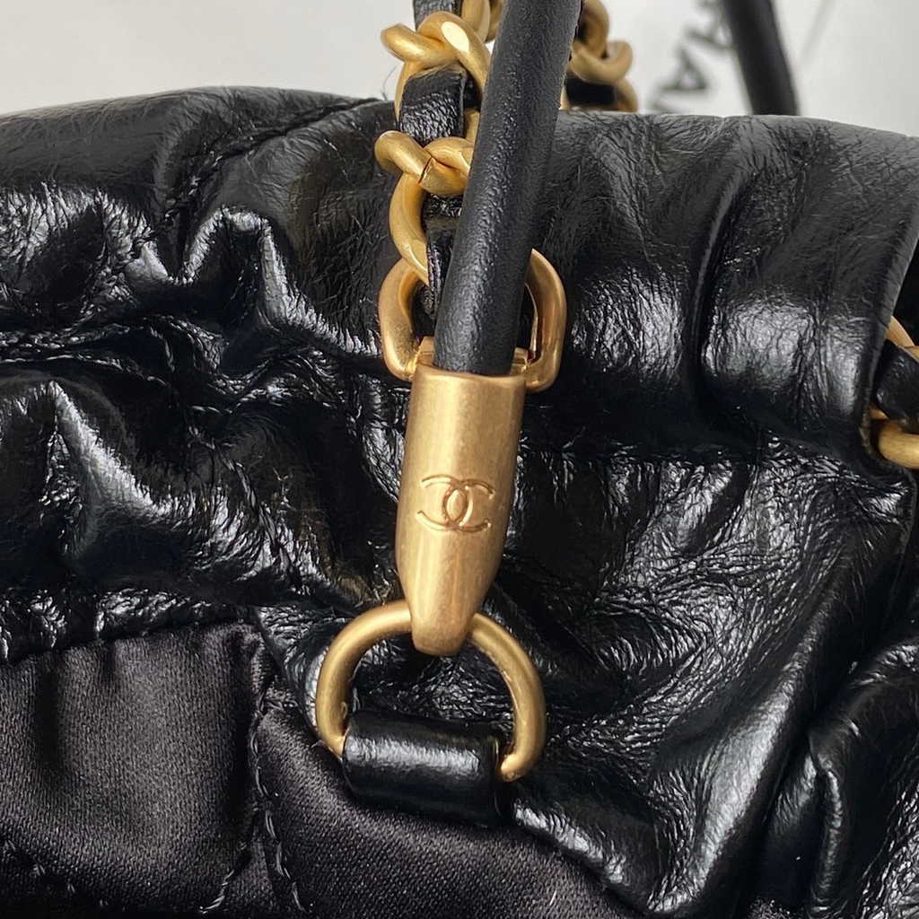 Chanel 22 Mini bag AS3980 Shiny Crumpled Calfskin & Gold-Tone Black