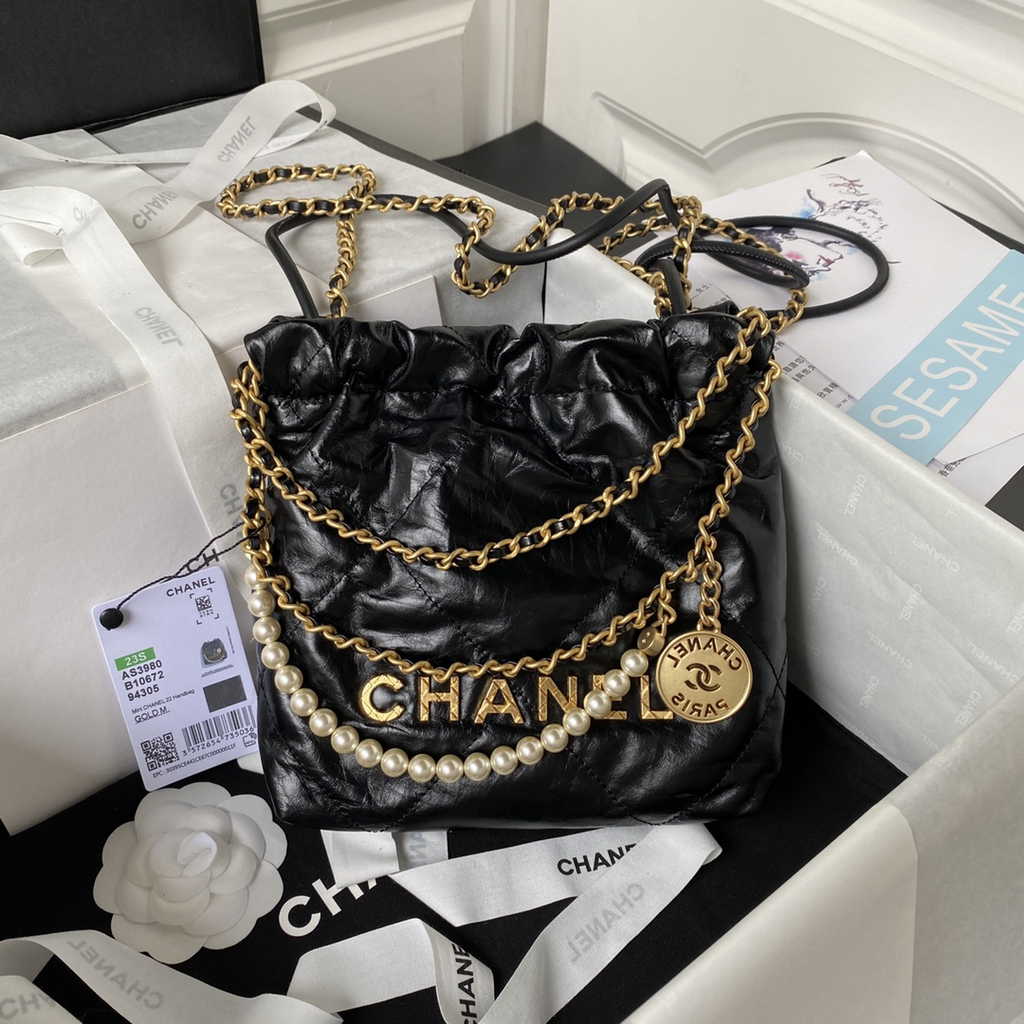 Chanel 22 Mini bag AS3980 Shiny Crumpled Calfskin & Gold-Tone Metal Black