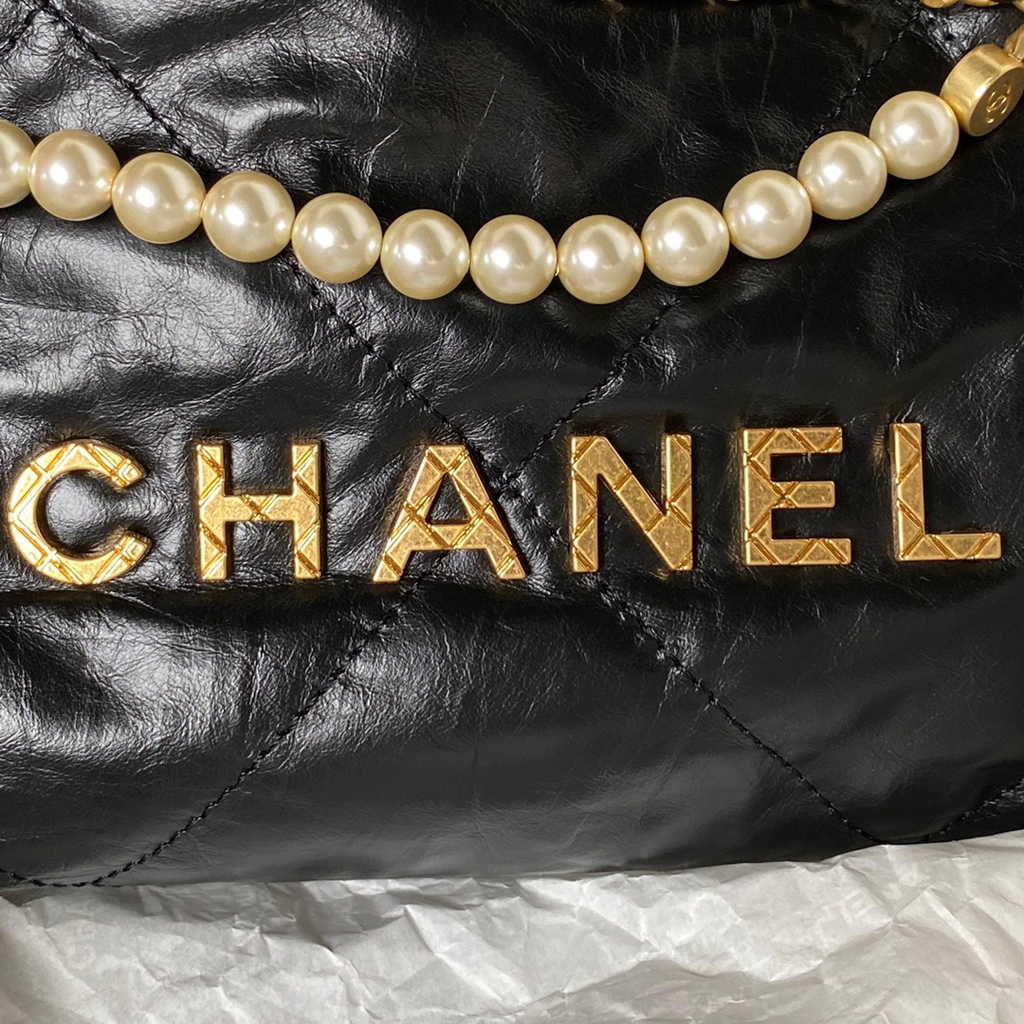 Chanel 22 Mini bag AS3980 Shiny Crumpled Calfskin & Gold-Tone Metal Black