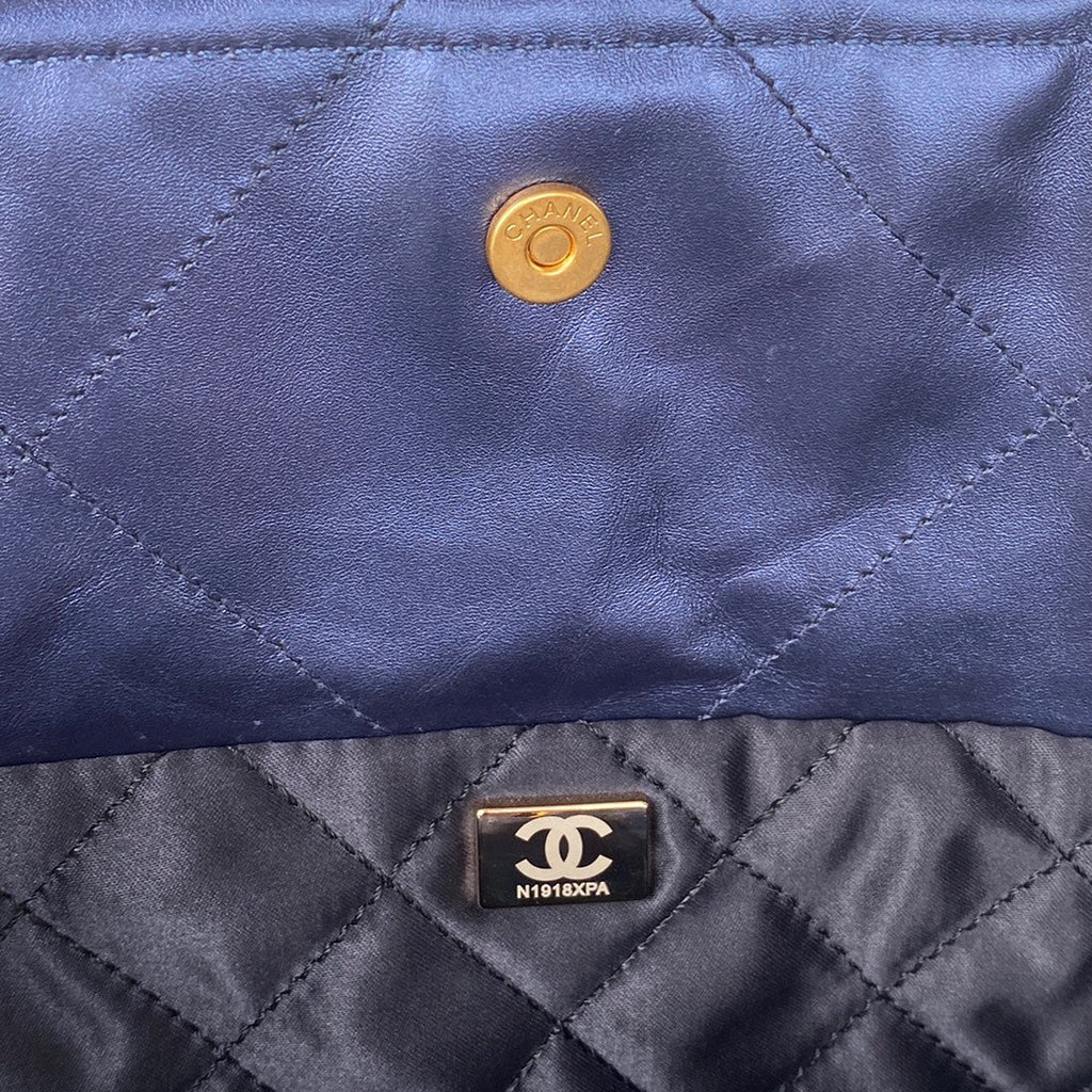 Chanel 22 Small Bag AS3260 Navy Blue Shiny Calfskin Blue-Tone Metal