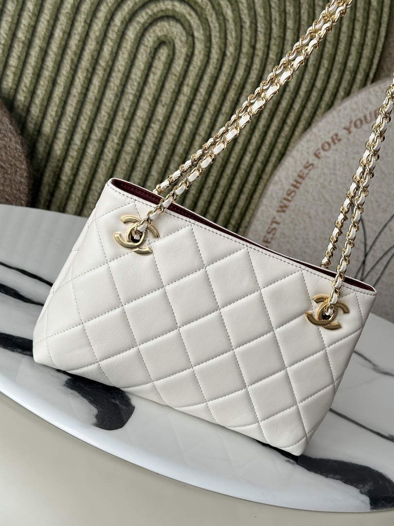 Chanel 22 Small Shopping Bag Lambskin White AS6248