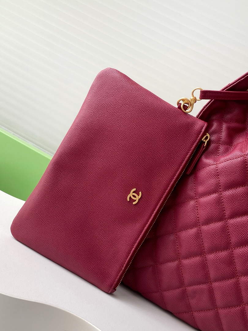Chanel 25 medium handbag, AS5311 grained calfskin red