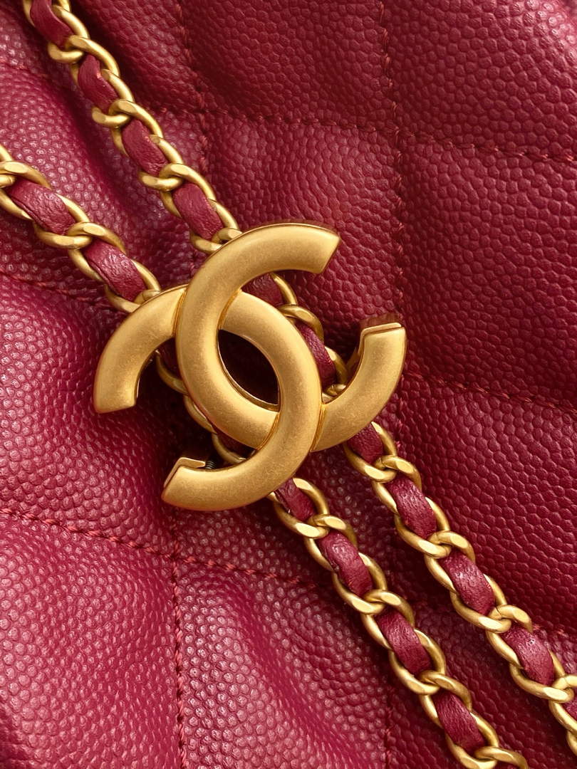 Chanel 25 medium handbag, AS5311 grained calfskin red