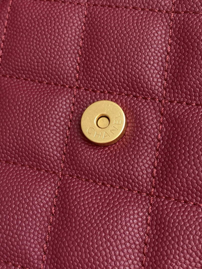 Chanel 25 medium handbag, AS5311 grained calfskin red