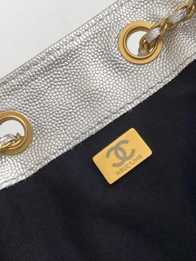 Chanel 25 medium handbag, AS5311 grained calfskin silver