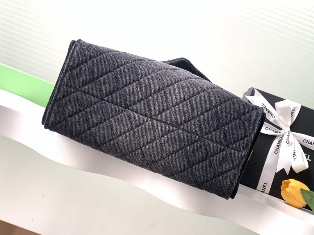 Chanel 25 medium handbag, AS5311 washed denim black
