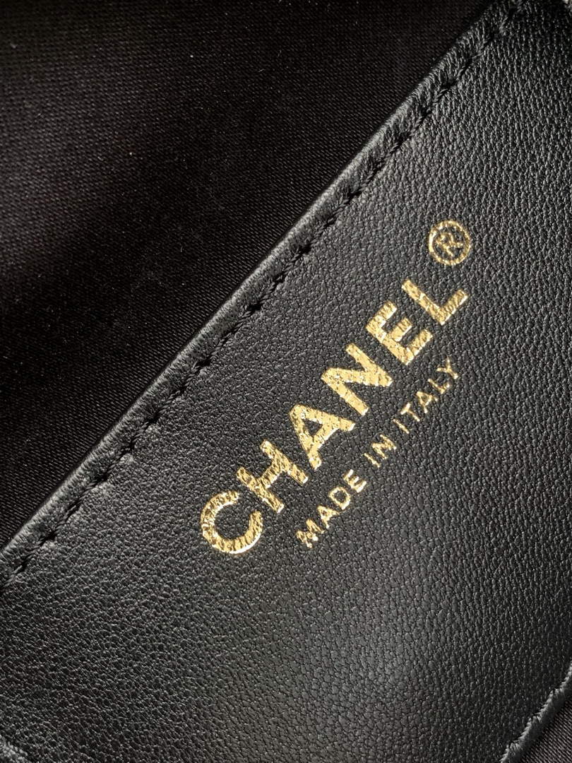 Chanel 25 medium handbag, AS5311 washed denim black