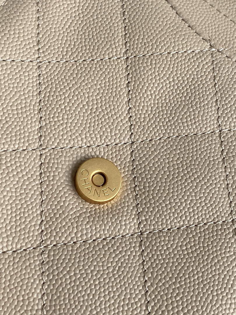 Chanel 25 Medium Hobo Bag, AS5311 Grained Calfskin Apricot