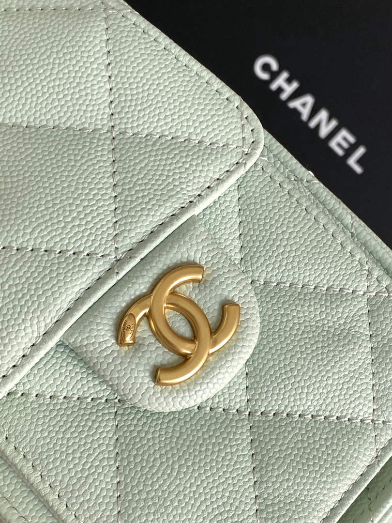 Chanel 25 Mini Handbag AS5631 - Green Grained Calfskin
