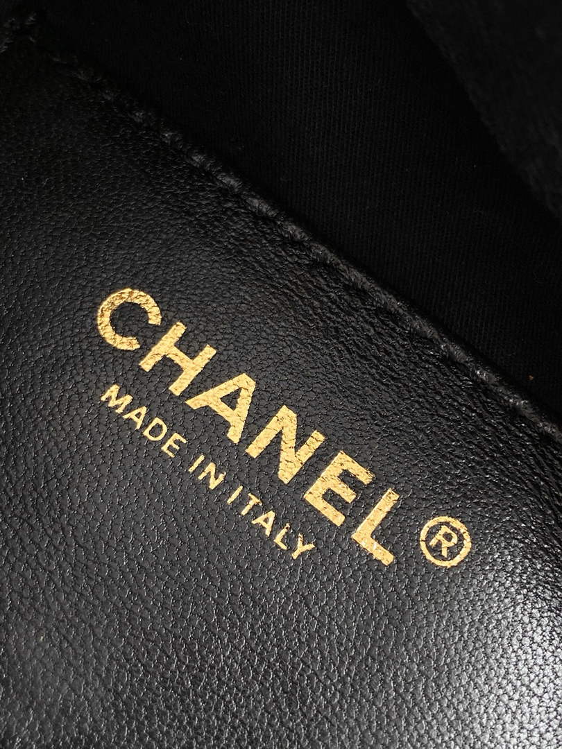 Chanel 25 Mini Handbag AS5631 - Black Washed Denim