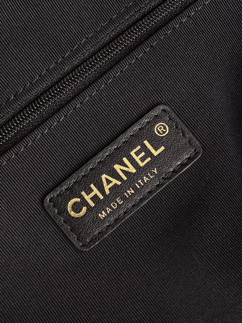 Chanel 25 Shopping Bag - Black Calfskin - AS5657