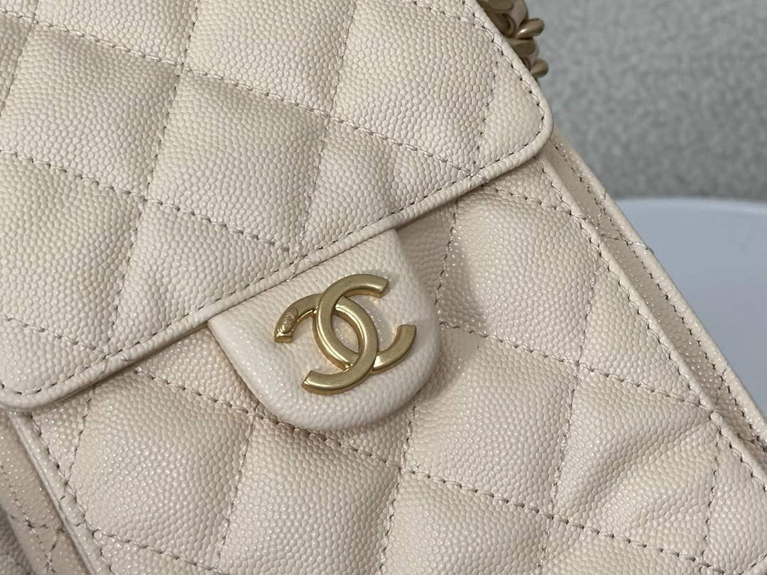 Chanel 25 small handbag, AS5293 Grained Calfskin Apricot