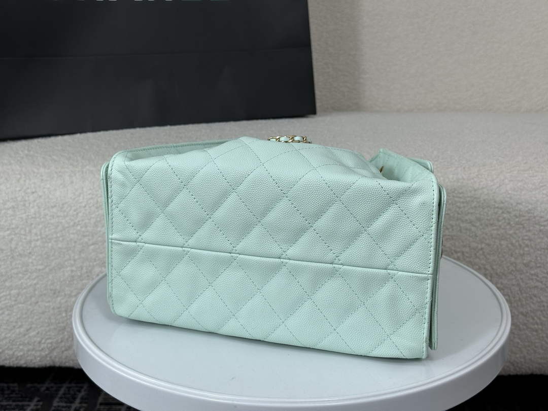 Chanel 25 small handbag, AS5293 Grained Calfskin Green