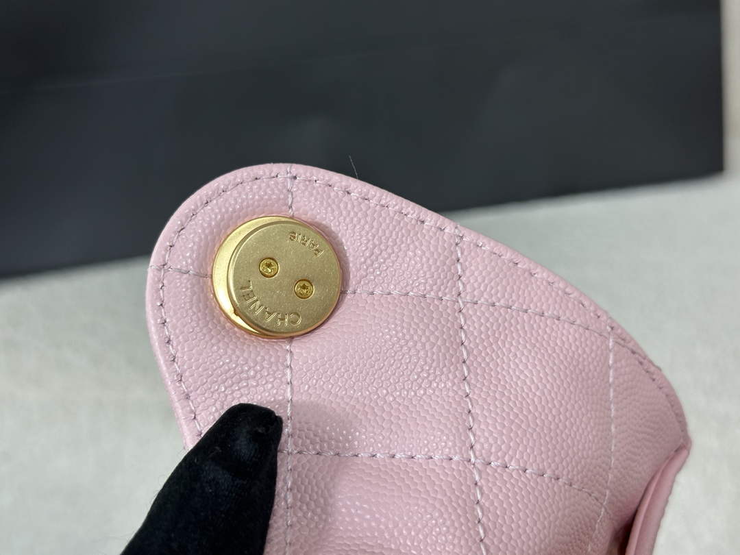 Chanel 25 small handbag, AS5293 Grained Calfskin Pink