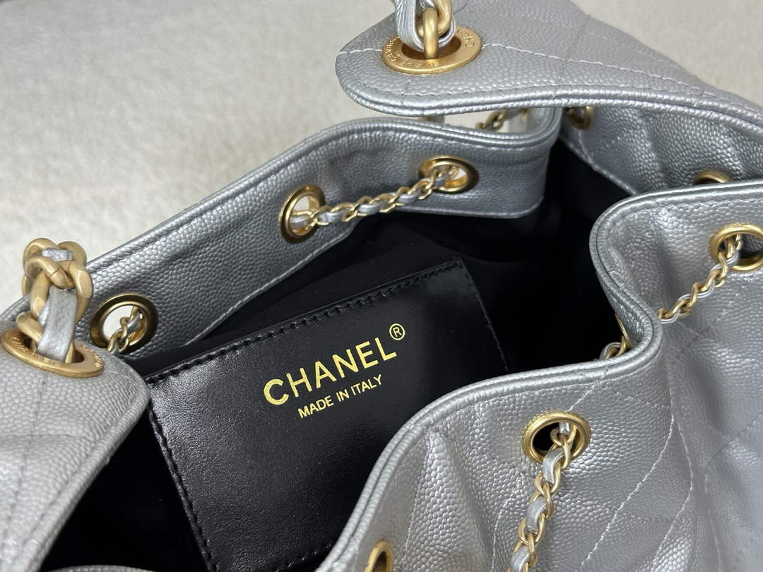 Chanel 25 small handbag, AS5293 Grained Calfskin Silver