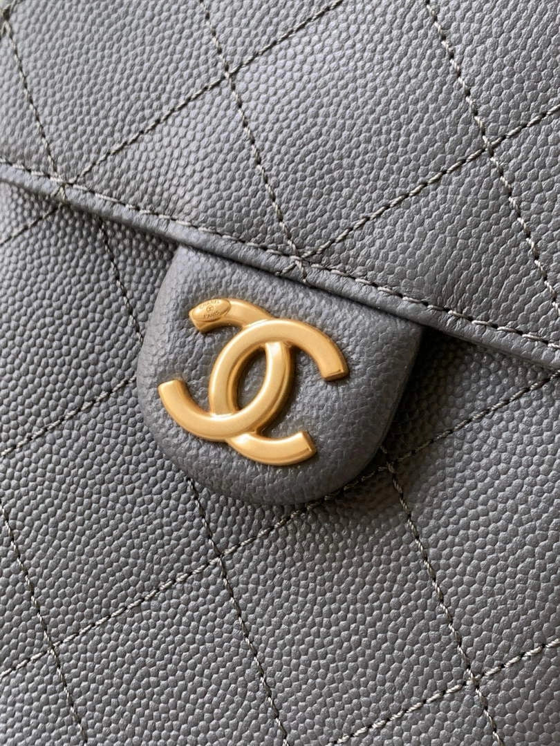 Chanel 25 small handbag, AS5293 Grained Calfskin Gray