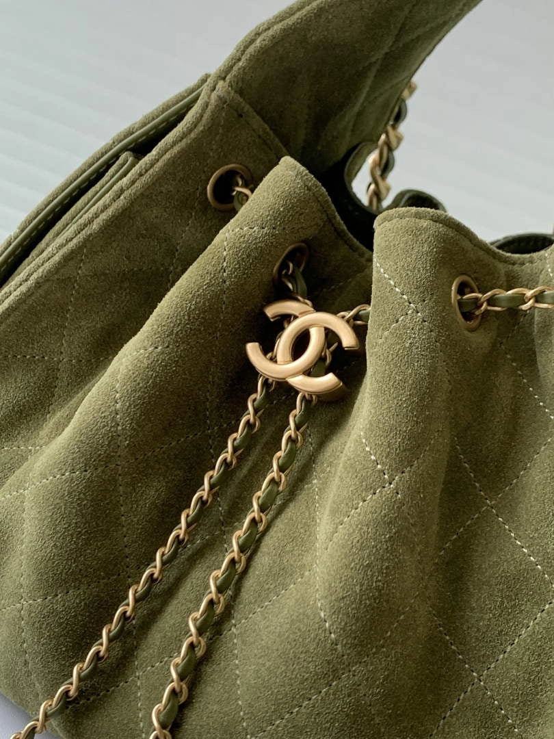 Chanel 25 small handbag, AS5293 Suede Green