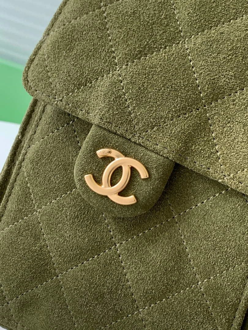 Chanel 25 small handbag, AS5293 Suede Green