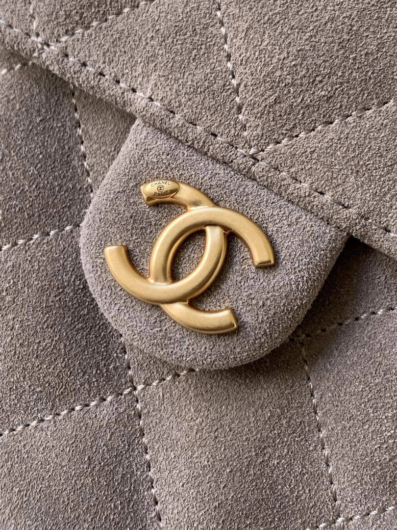 Chanel 25 small handbag, AS5293 Suede Gray