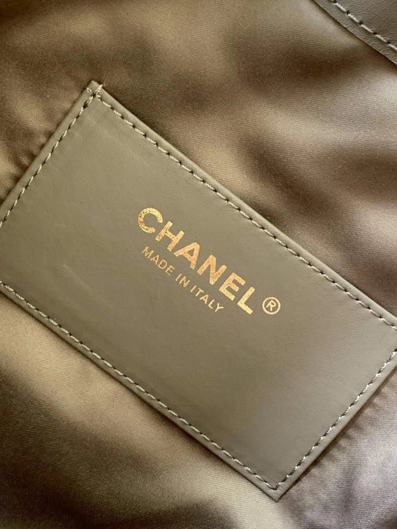 Chanel 25 small handbag, AS5293 Suede Gray