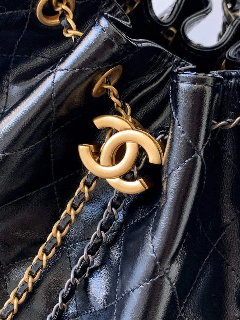 Chanel 25 small handbag, AS5293 Shiny Crumpled Calfskin Black