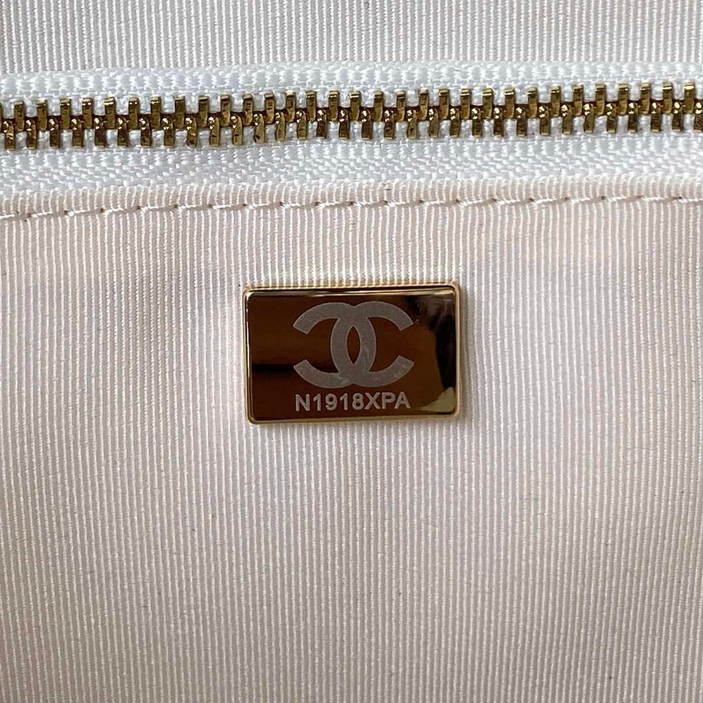 Chanel 31 Large shopping bag AS1010 Shiny Calfskin White