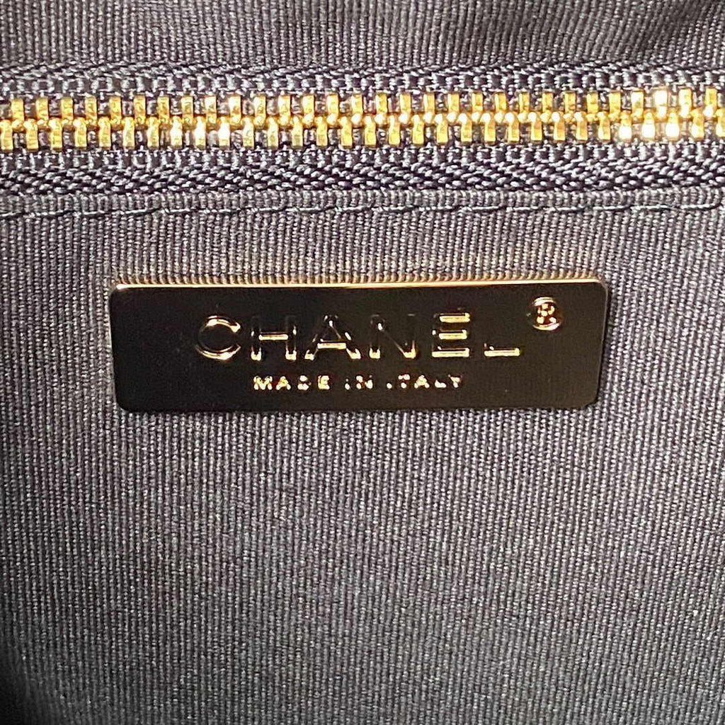 Chanel 31 Large shopping bag AS1010 Shiny Calfskin Black