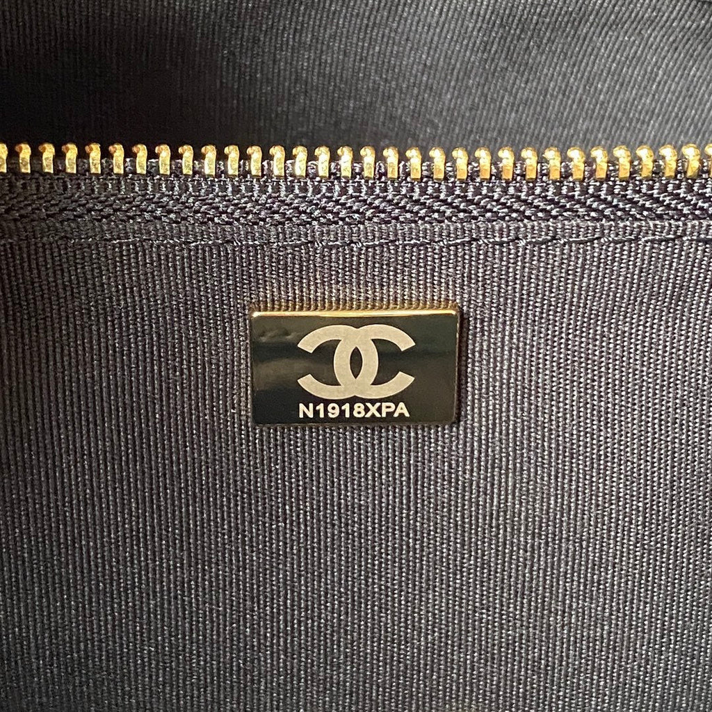 Chanel 31 Large shopping bag AS1010 Shiny Calfskin Black