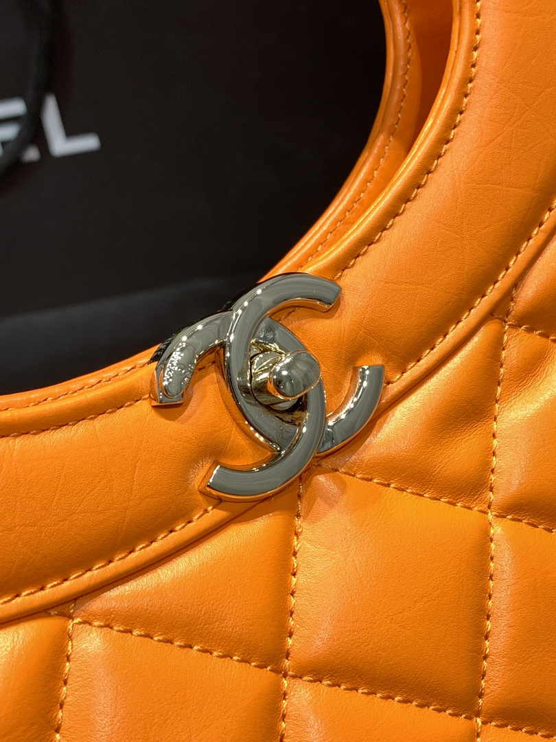 Chanel 31 Large shopping bag AS1010 Shiny Calfskin Orange