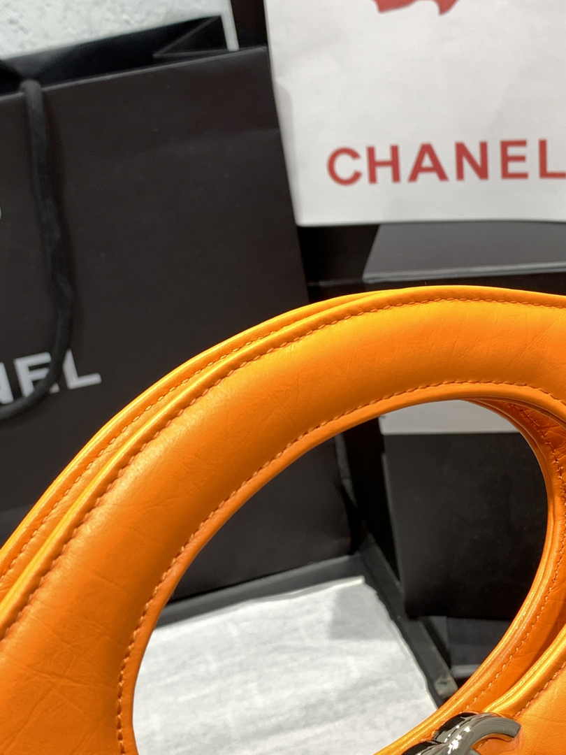 Chanel 31 Large shopping bag AS1010 Shiny Calfskin Orange