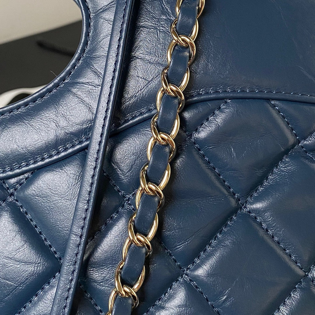 Chanel 31 Large shopping bag AS1010 Shiny Calfskin Navy Blue