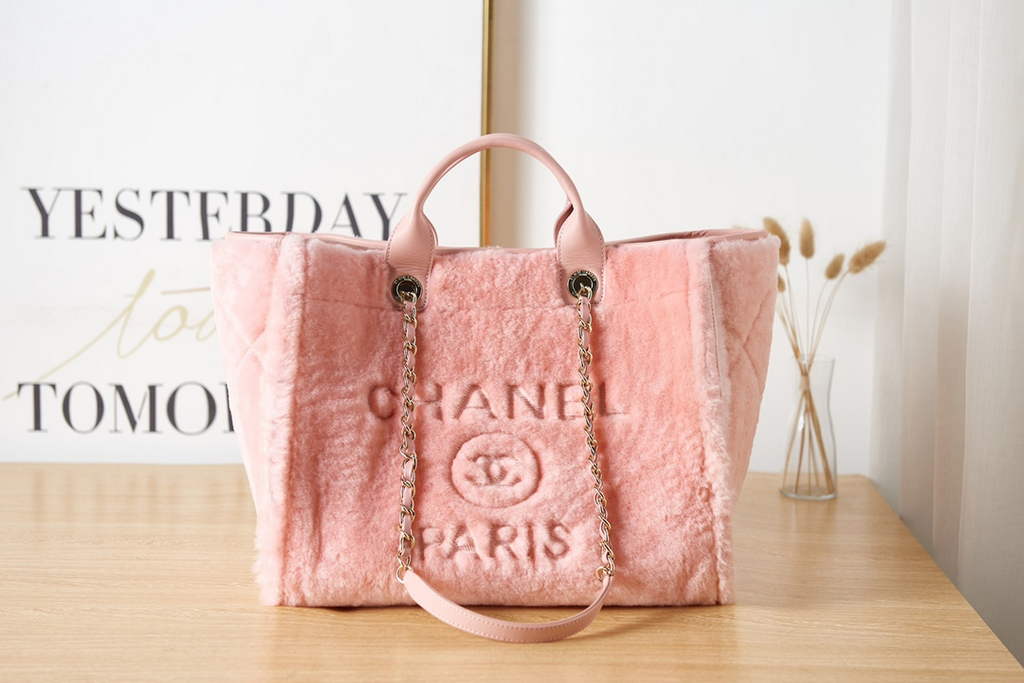 Chanel 66941 Large Shopping Bag Wool Tweed Pink