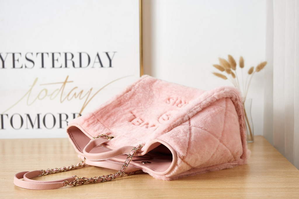 Chanel 66941 Large Shopping Bag Wool Tweed Pink